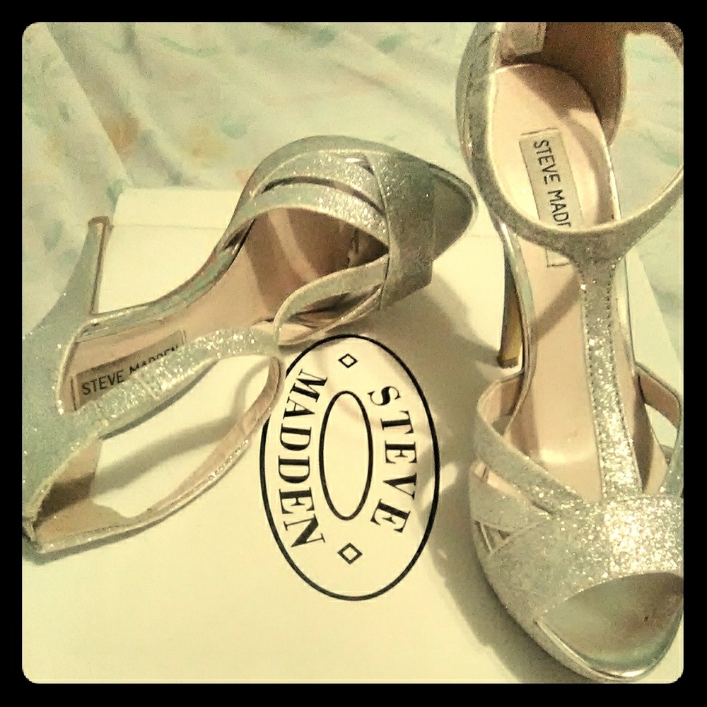 Steve Madden heels in box